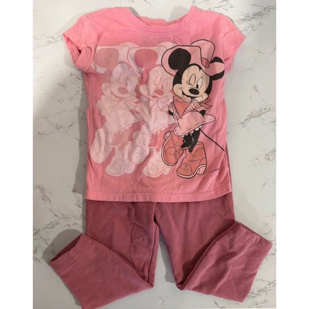 Minnie Mouse Outfit
